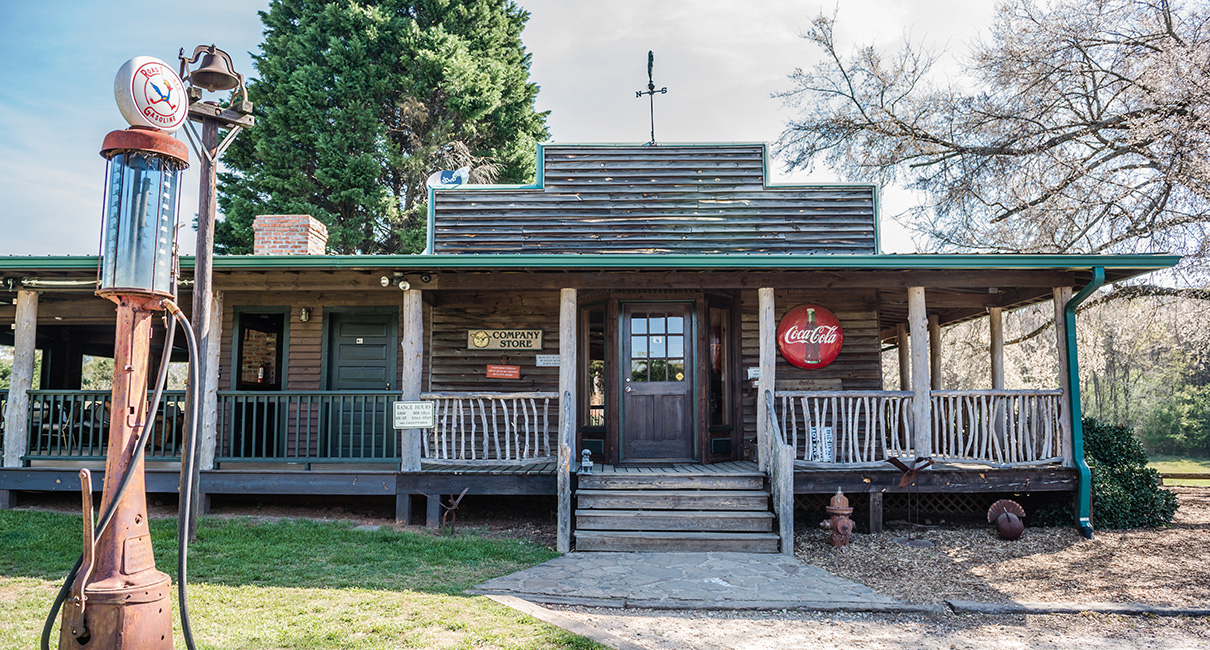 Burge Club Club House.jpg